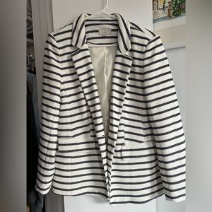 Loft size 8 navy and cream knit blazer with button detail NWOT